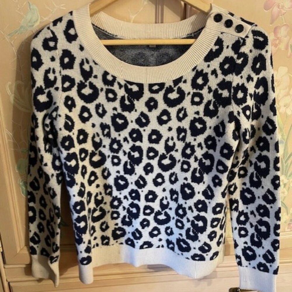 GAP Navy and Cream Leopard Spot Crew Neck Pullover Sweater